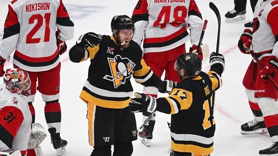  A SHIFT IN BUZZTRON'S NHL PROJECTED FINAL STANDINGS.  6-3 LAST NIGHT... NEW PICKS